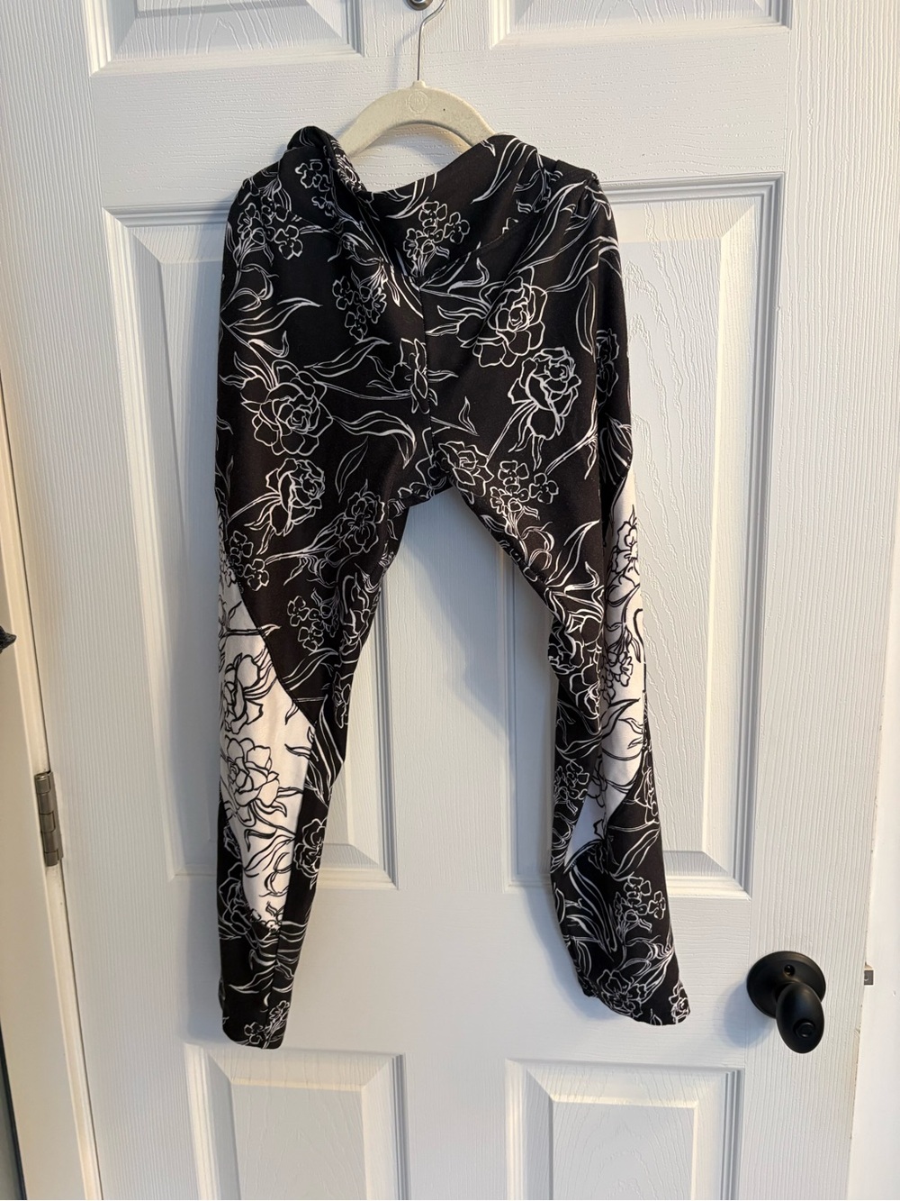 Balance Collection Black & White Floral Leggings